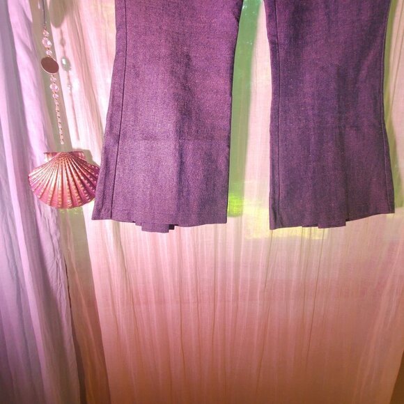 Xie Capri with Beautiful Fan Detail on the Back of Leg - Picture 7 of 10